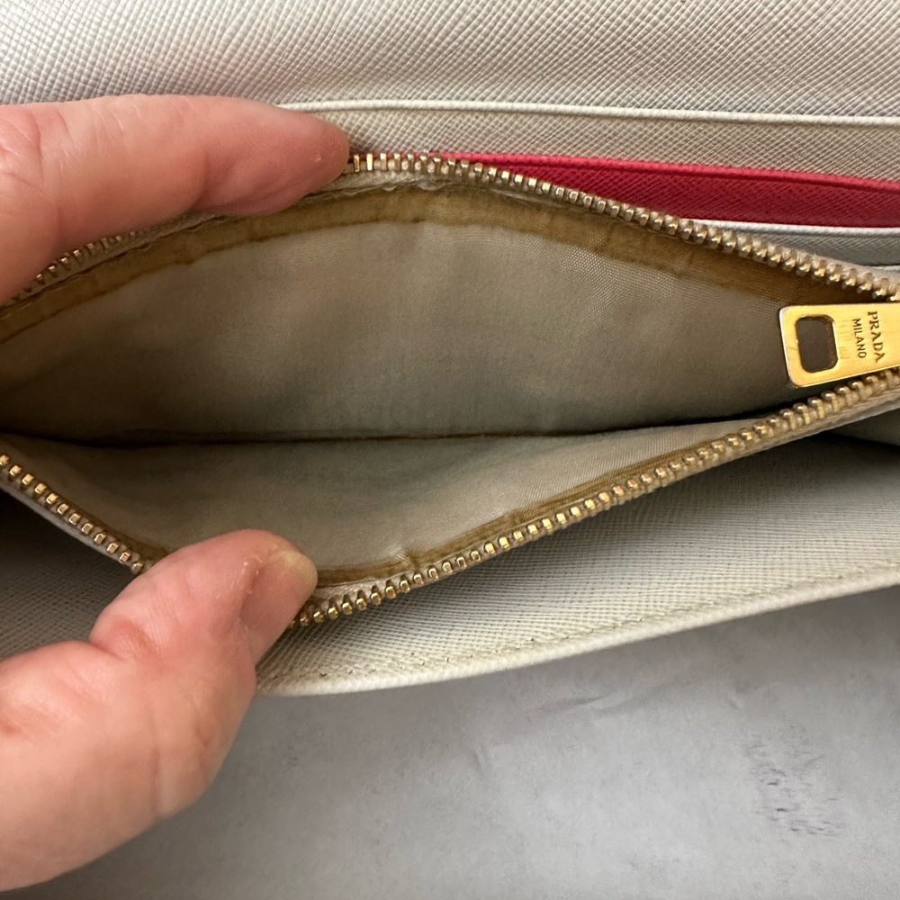 Pink and white Prada long wallet - Picture 4 of 6